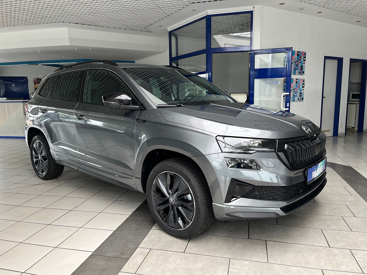 Skoda Karoq für Rottweil günstig kaufen – EU-Neuwagen